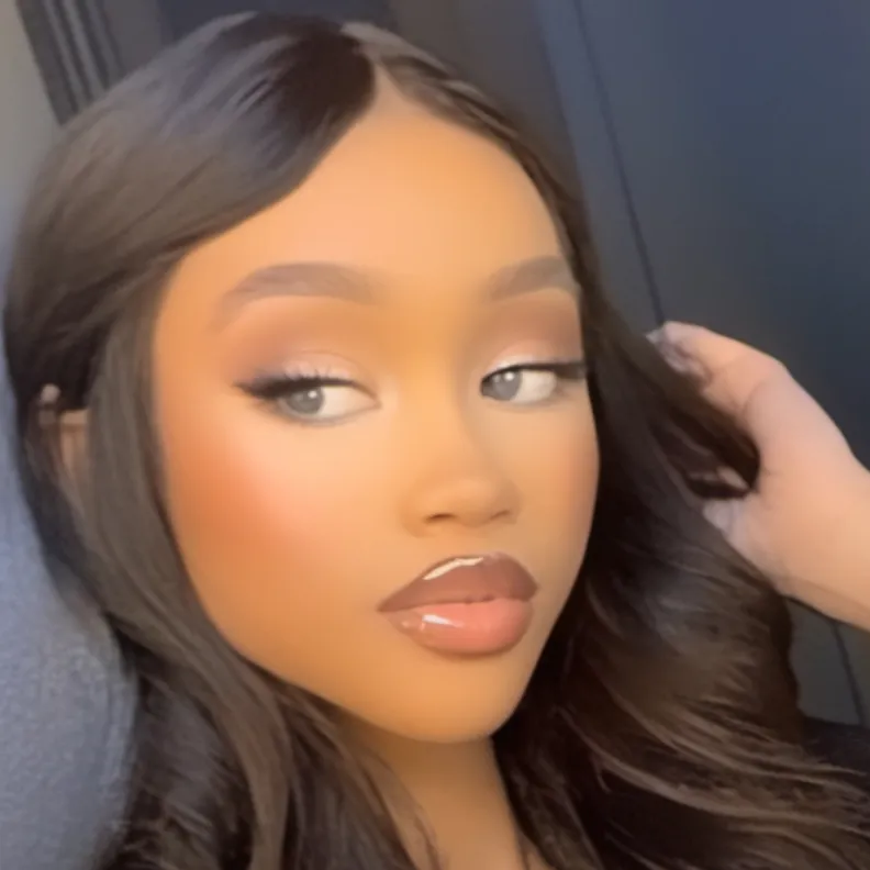 chat with ai character: naiya