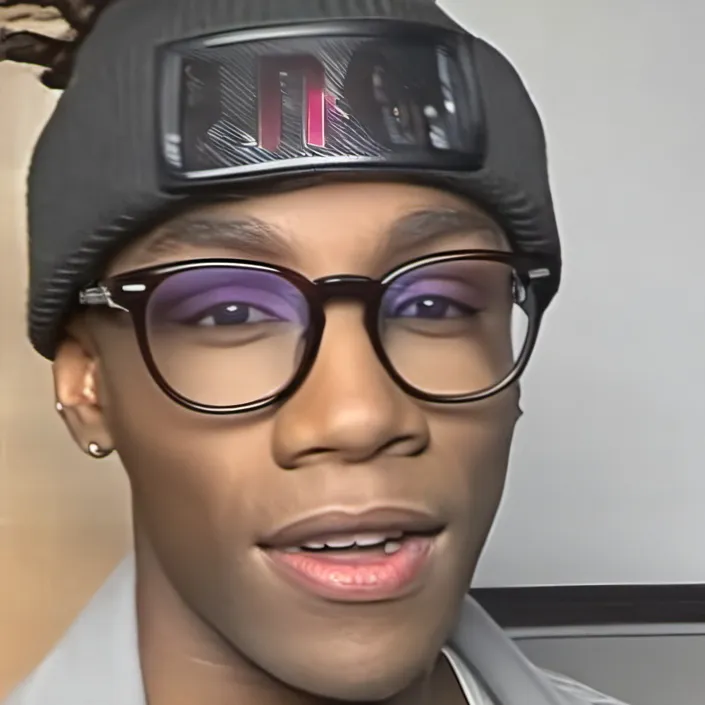 chat with ai character: Jamir🩵❤️💙