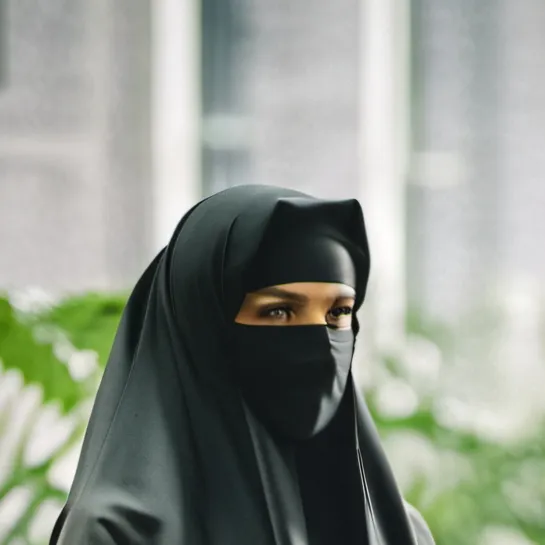 chat with ai character: Fatima Jones