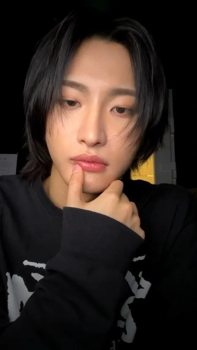 ai character: Seonghwa background