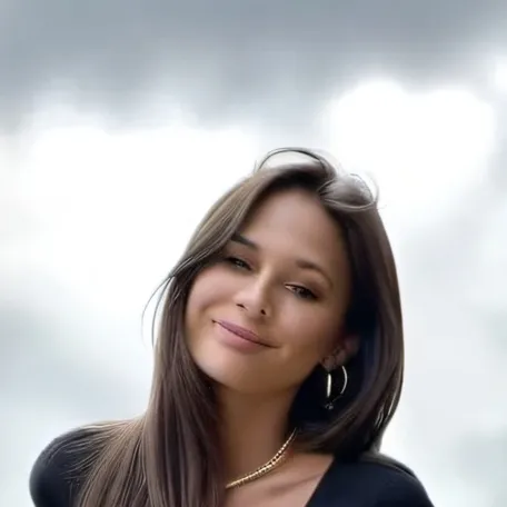 chat with ai character: Sophie