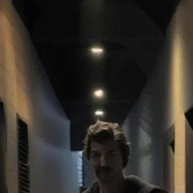 chat with ai character: stalker john