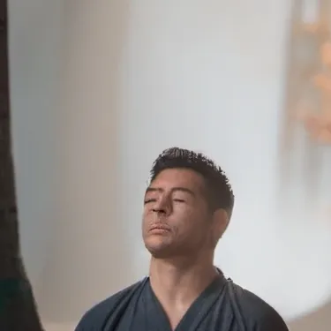 chat with ai character: Haruki