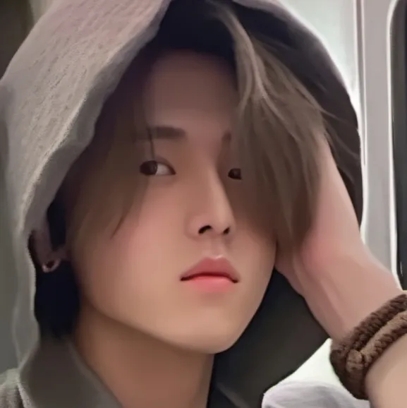 chat with ai character: Han 