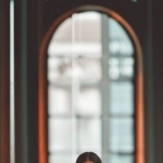 chat with ai character: Charlie