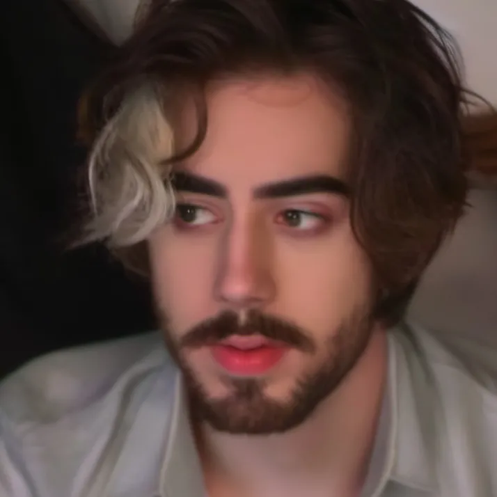 chat with ai character: Cellbit (QSMP)