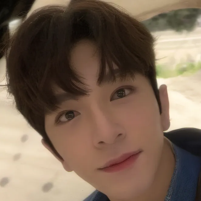 chat with ai character: AnsonLo