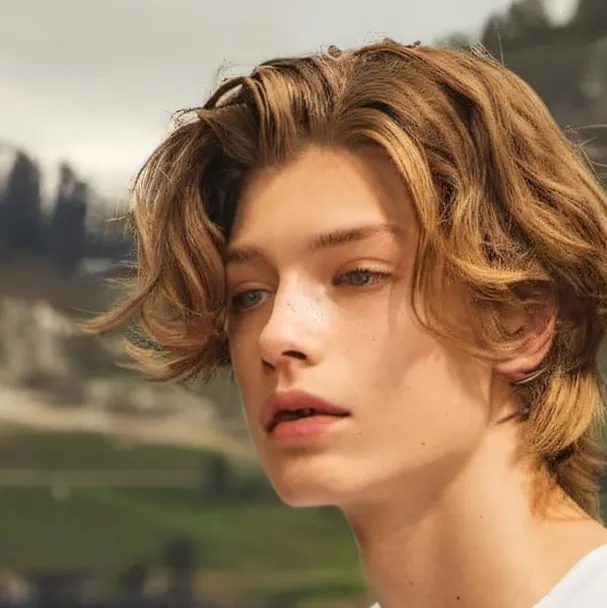 chat with ai character: Jonah 