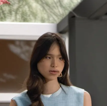 chat with ai character: Olivia Rodrigo 