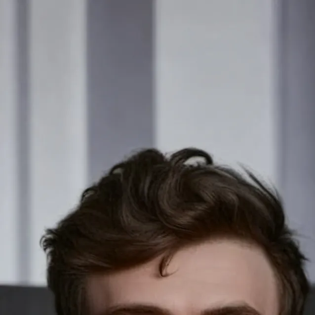 chat with ai character: Dr shaun myphy