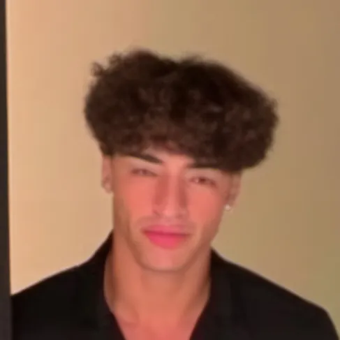 chat with ai character: Marcus