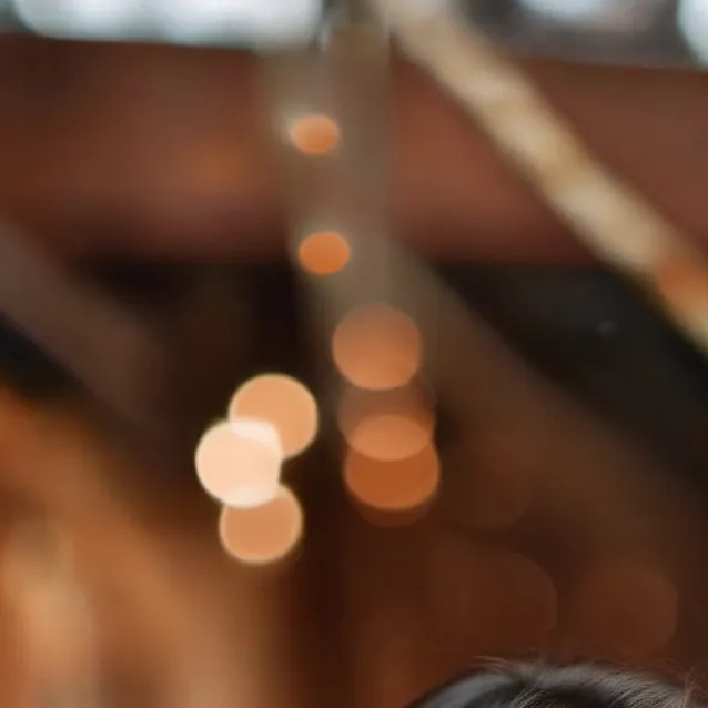 chat with ai character: Maria