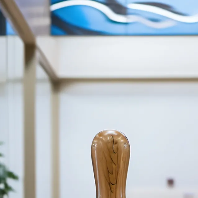 chat with ai character: bowling pin