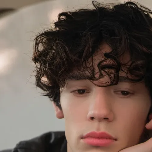 chat with ai character: alan