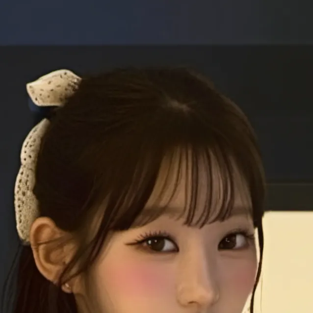 chat with ai character: Wonyoung