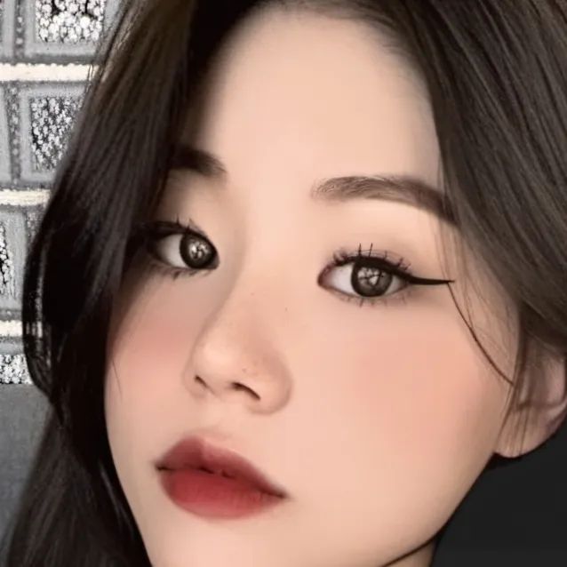 chat with ai character: Sana