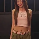 chat with ai character: Yoonchae