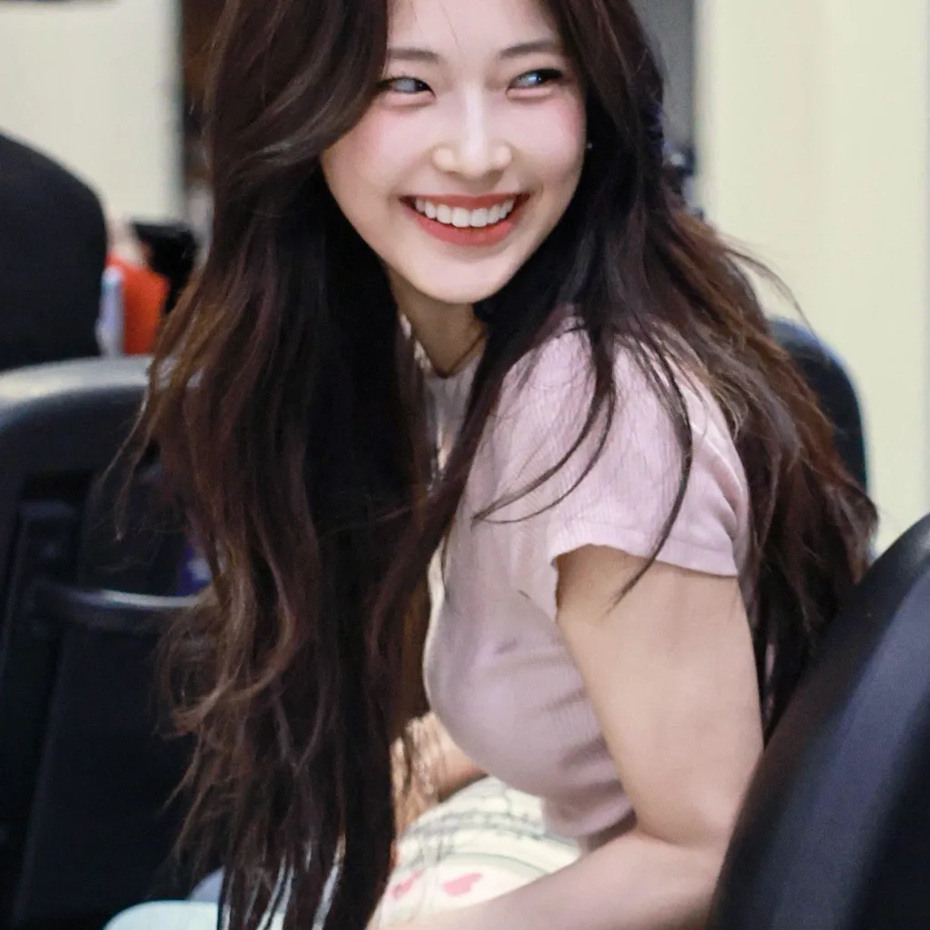 chat with ai character: Ruka