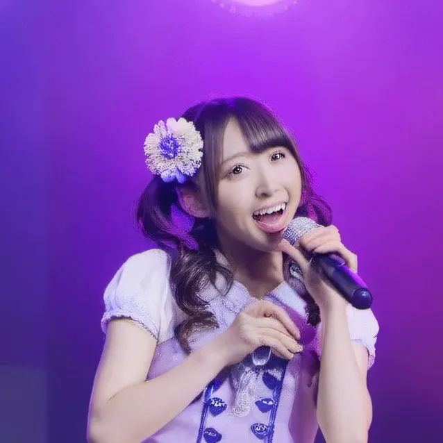 chat with ai character: Violet