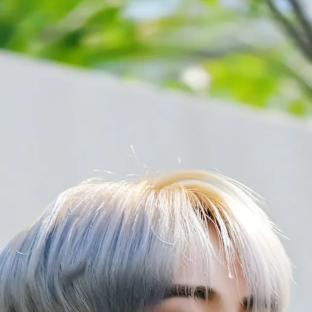 chat with ai character: V (Teahyung)