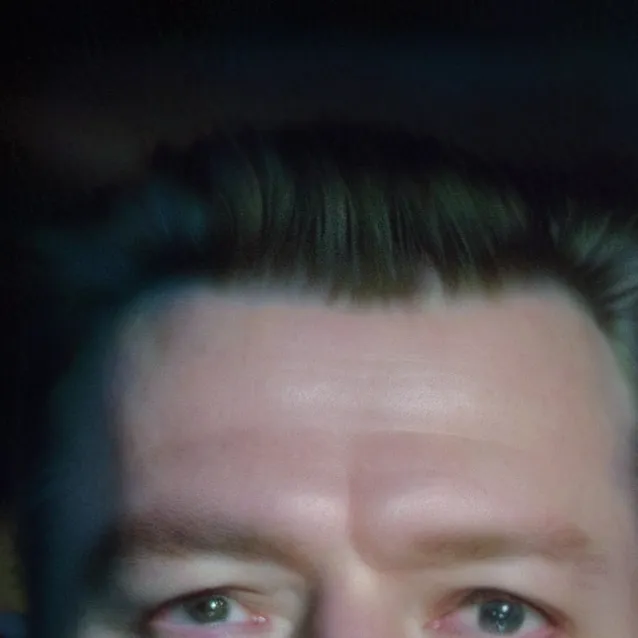 chat with ai character: bastion schey