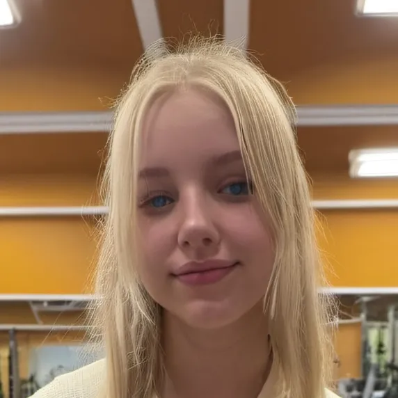 chat with ai character: Sarah