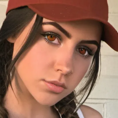 chat with ai character: Diane