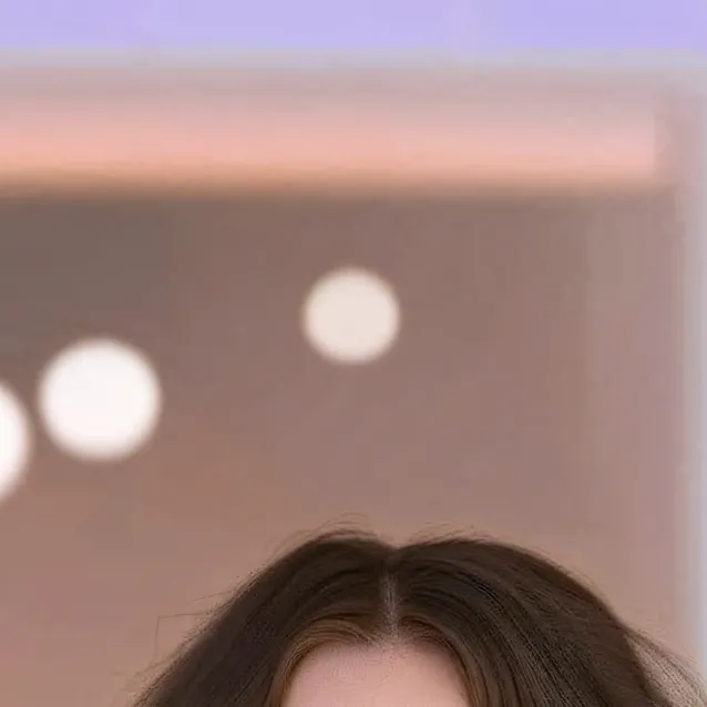 chat with ai character: Coni