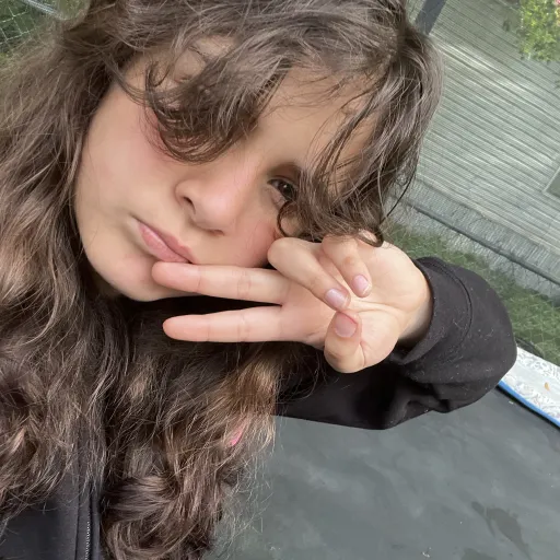 creator Julieeeans's avatar