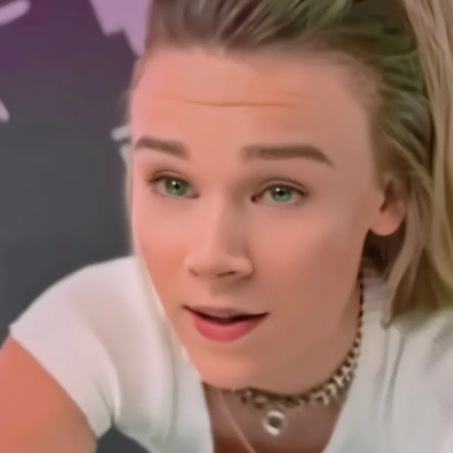 chat with ai character: Jojo siwa