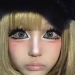 creator Manii’s life's avatar