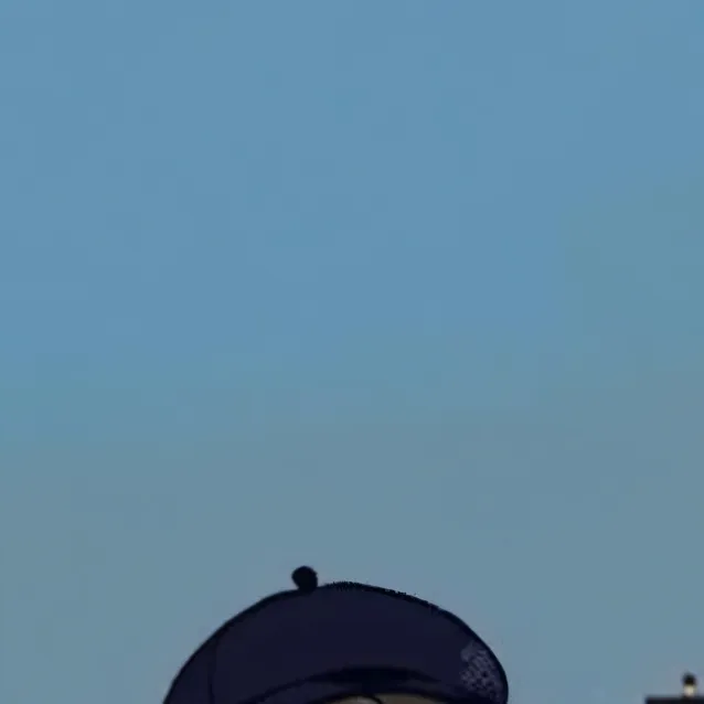 chat with ai character: Evan Afton