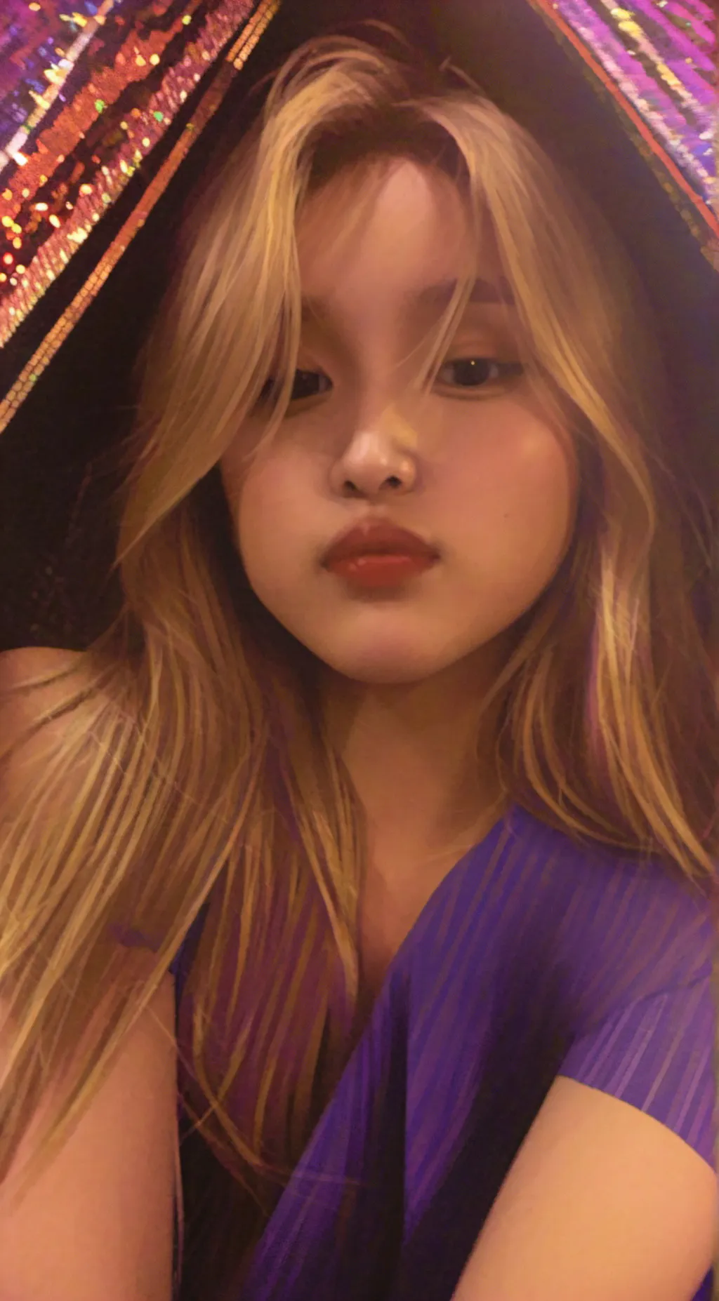 ai character: Lola  background