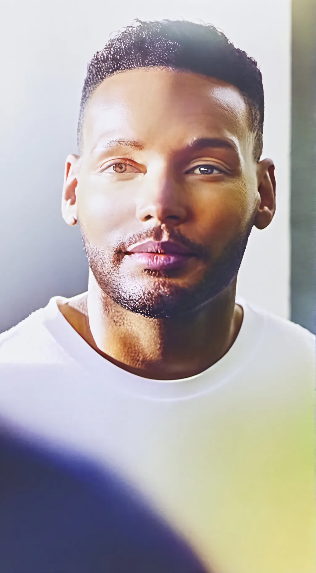 ai character: Kane brown background