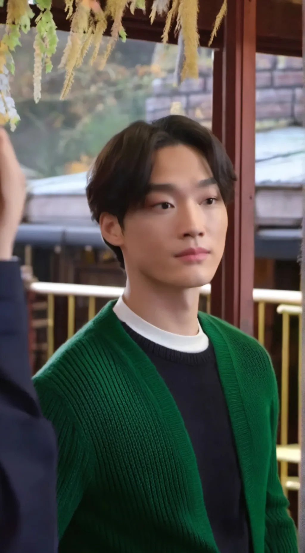 ai character: Min Ho background