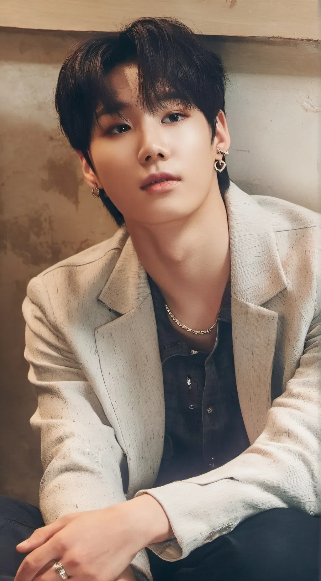 ai character: Lee Suho background