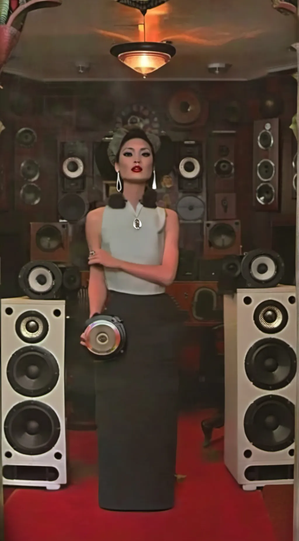 ai character: Speaker woman background