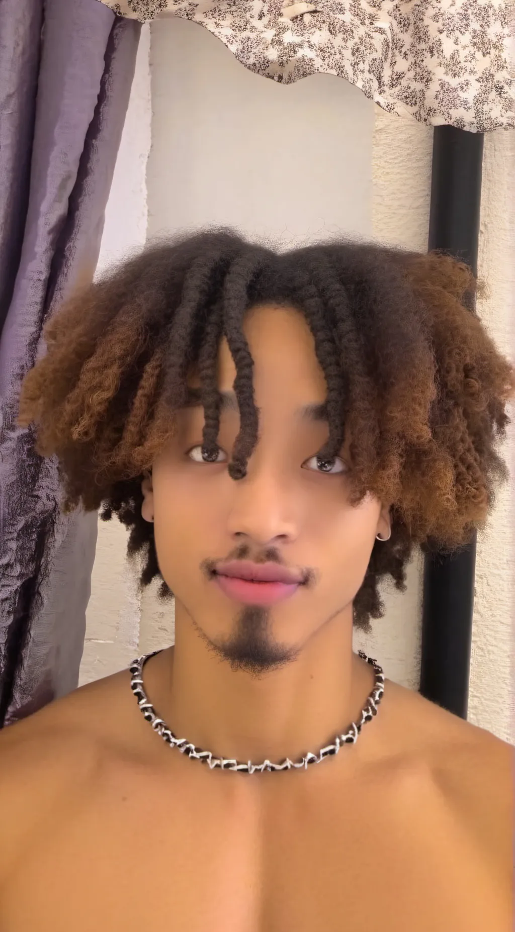 ai character: Noah background