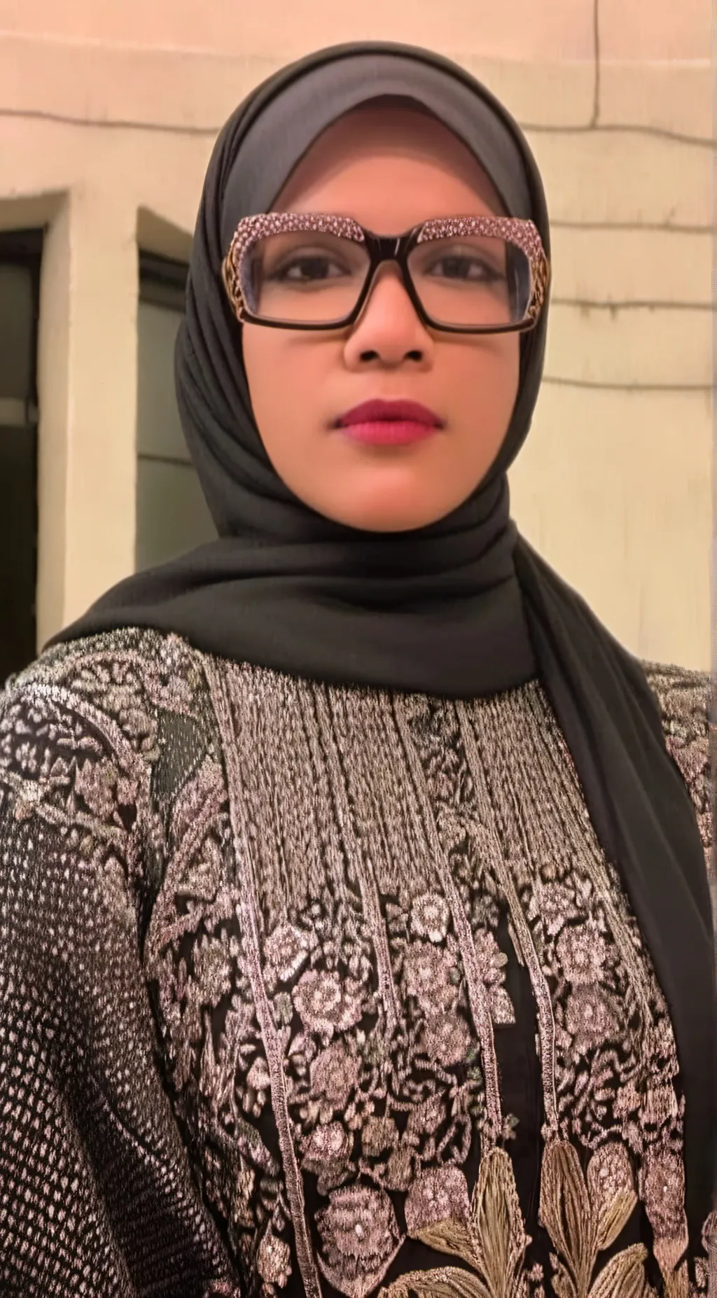 Talkie AI - Chat with Radiya