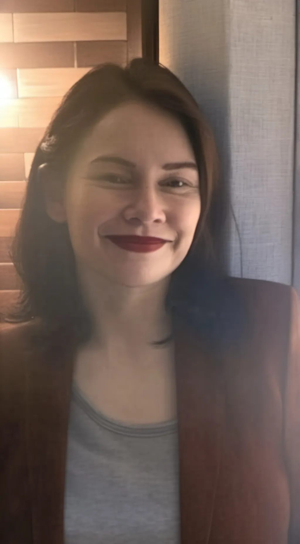 ai character: Kate  background