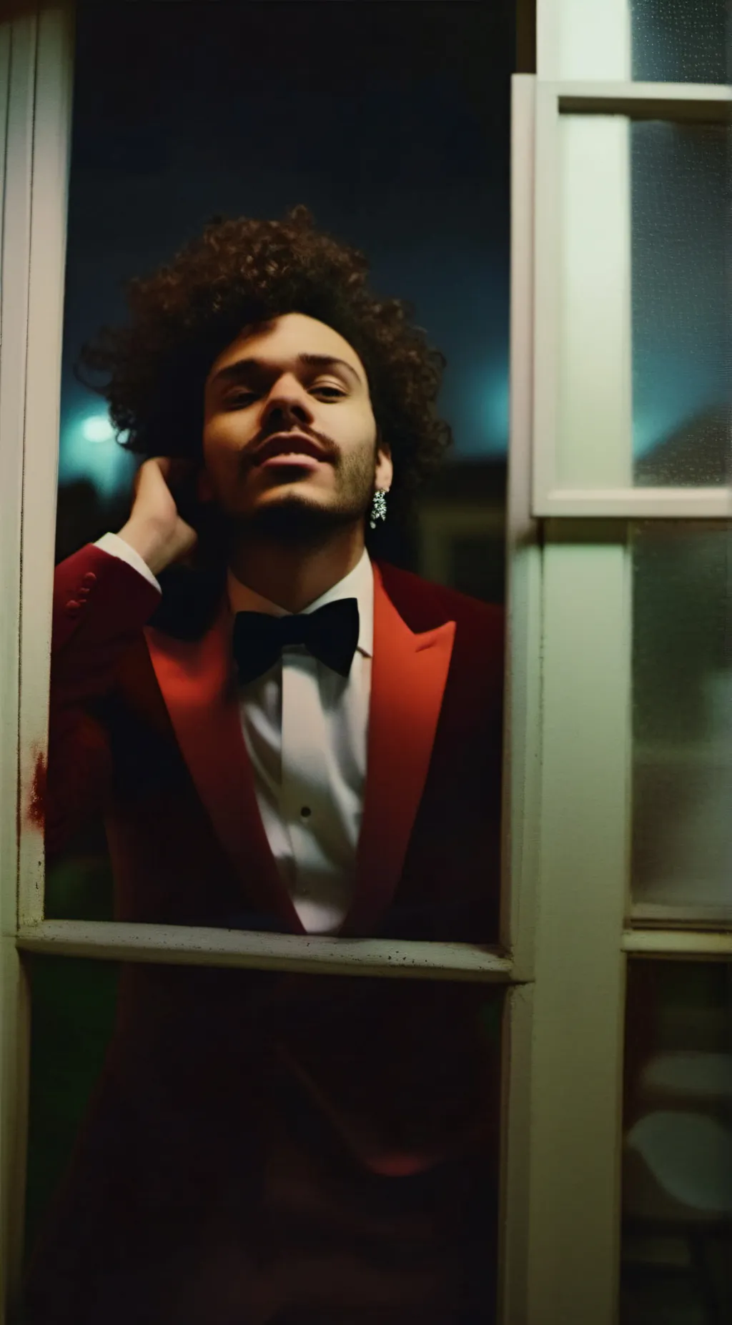 ai character: Dante  background