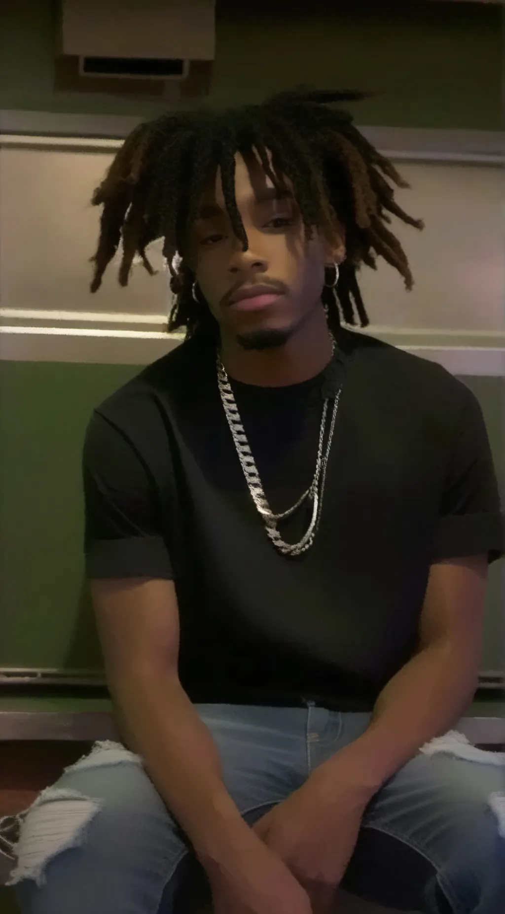 ai character: Jamarion😻 background