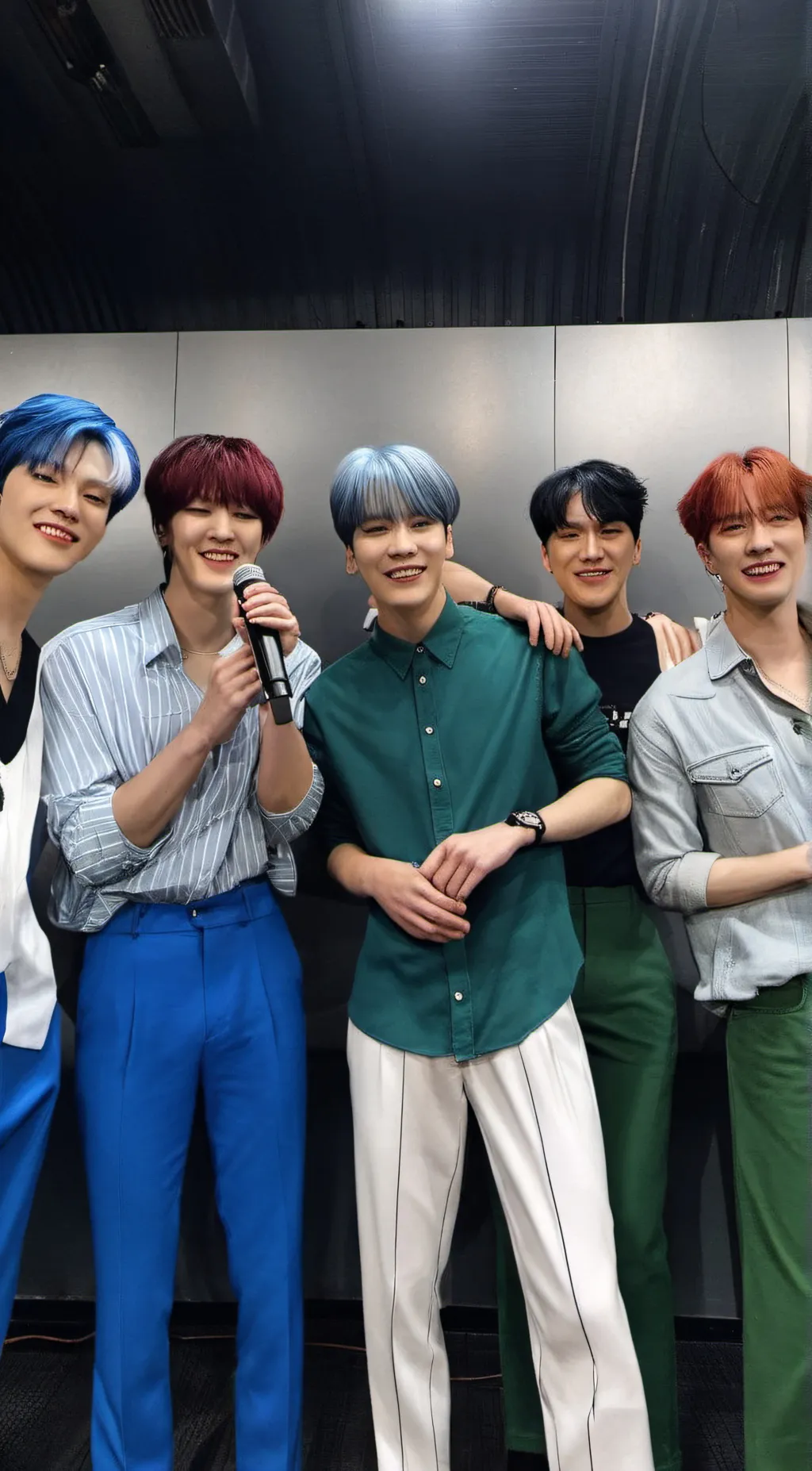 ai character: Stray kids🦘 background