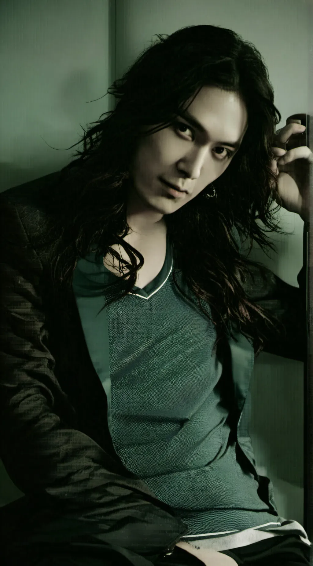 ai character: Sinister  background