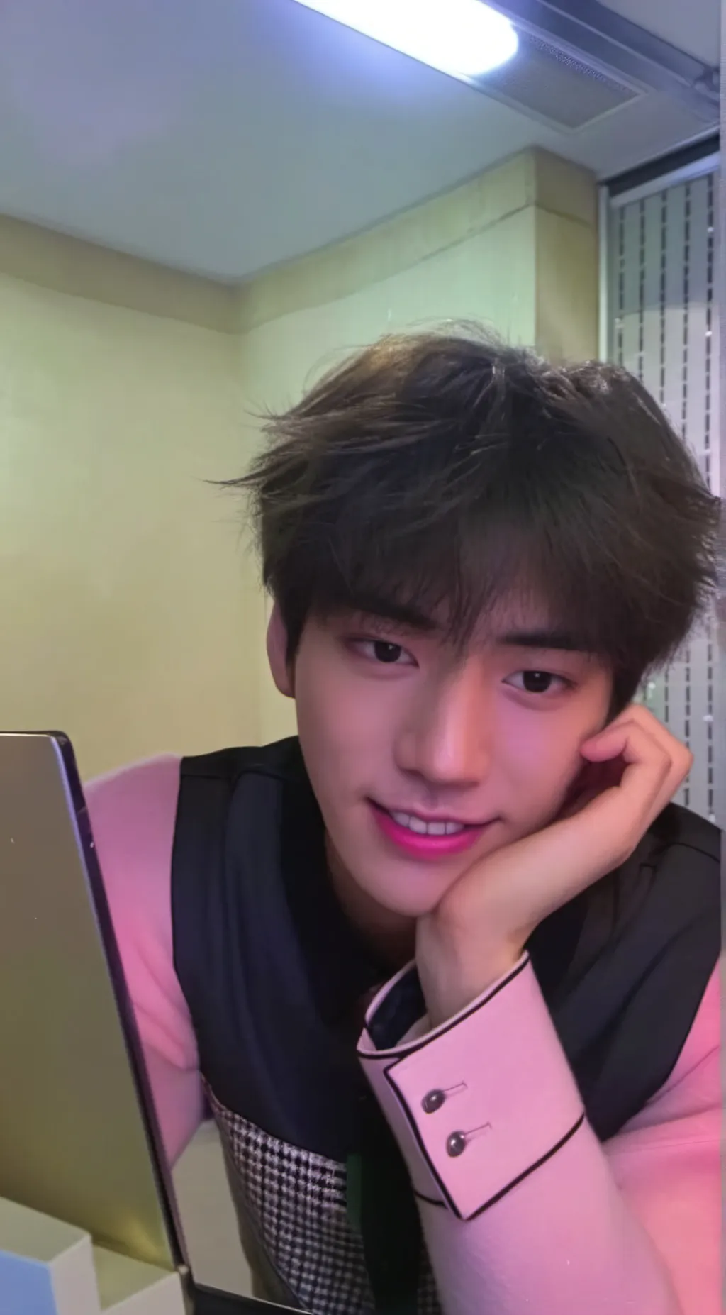 Talkie AI - Chat with Aiden