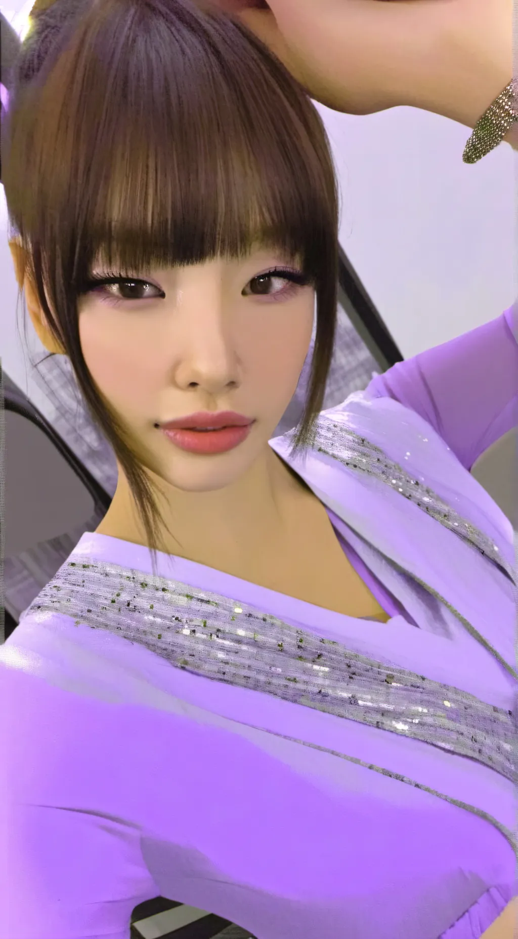 ai character: 🐥 Lee Hyein 🐥 background