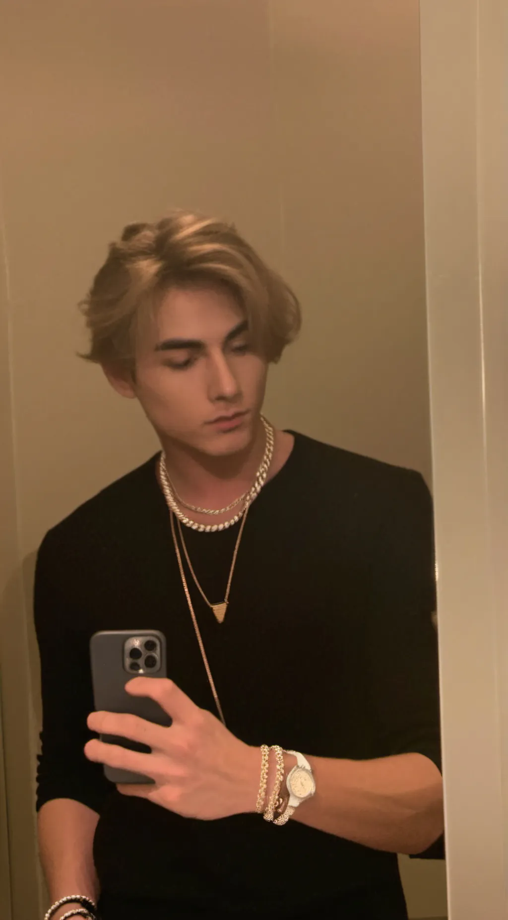 ai character: Chase background