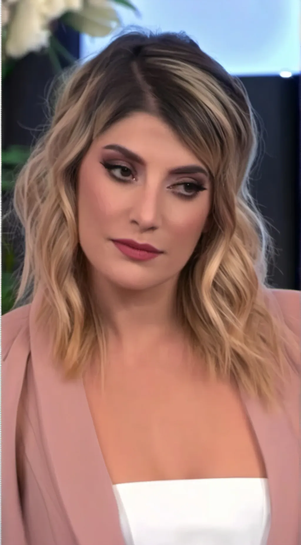 Talkie AI - Chat with Daniela Mortadela