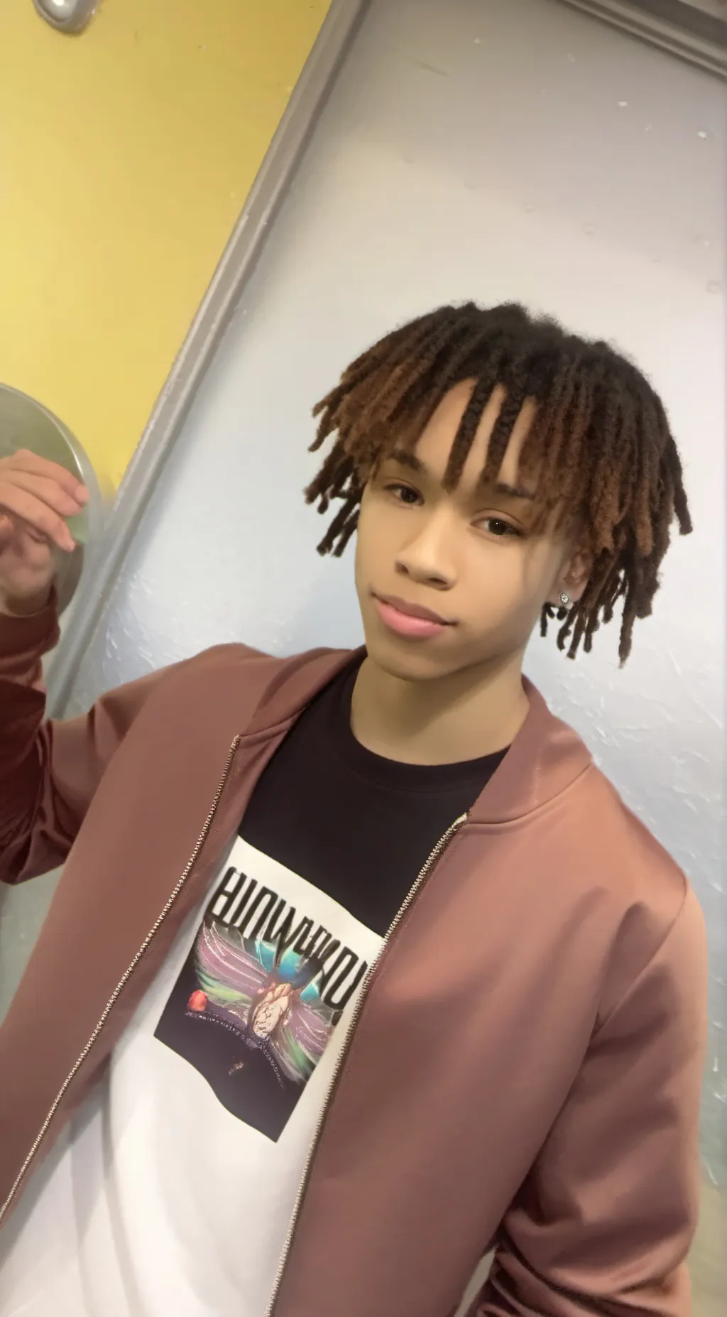 ai character: Jayden💕 background