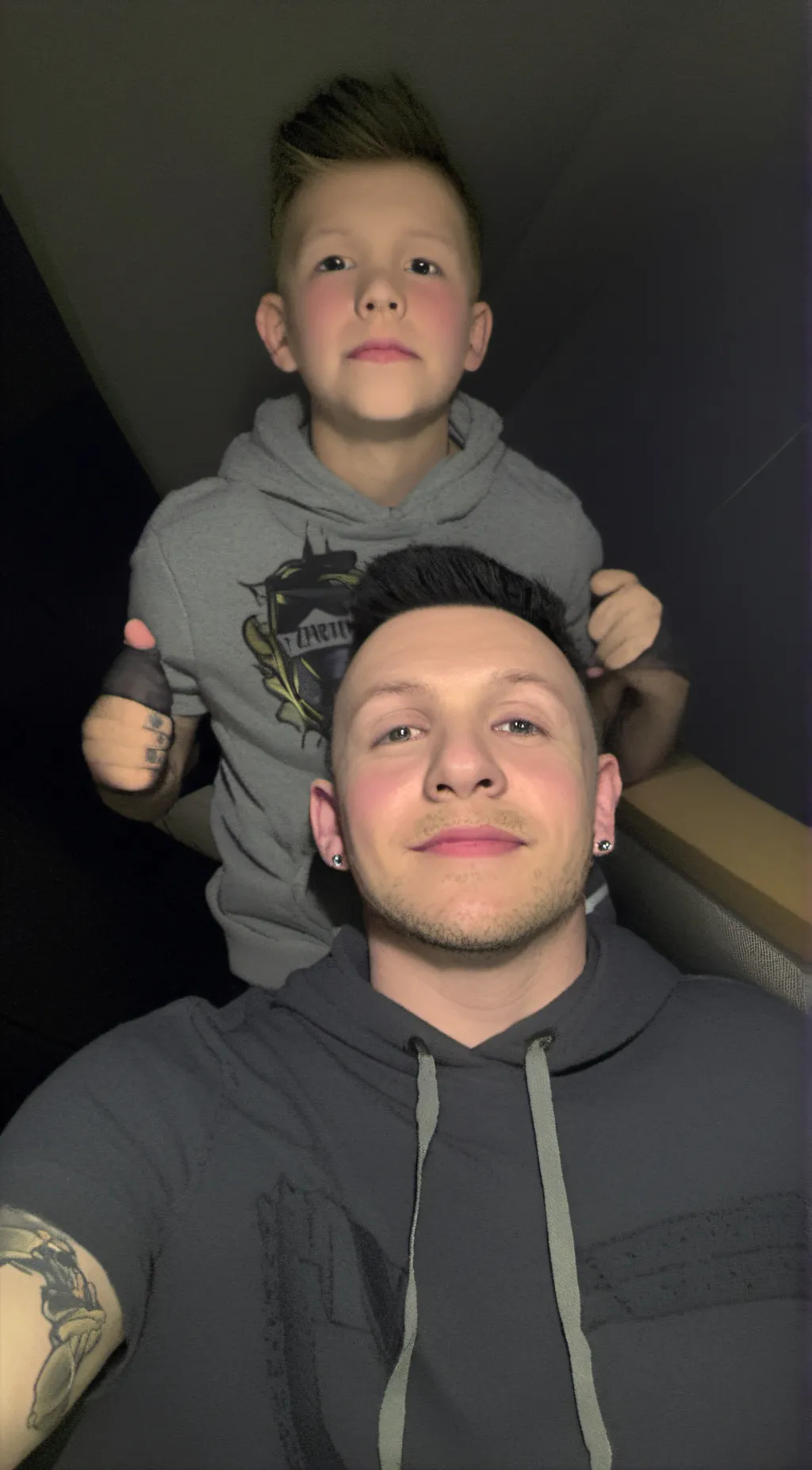 ai character: Thomas and Rhéal background